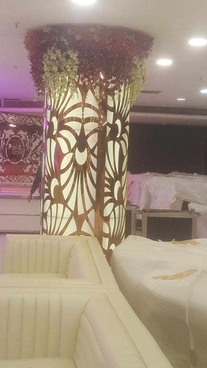 Brown Pillar Decorative Sheets