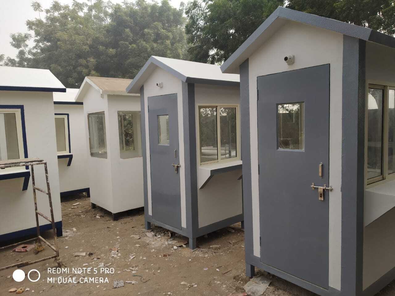 Prefabricated Security Cabin - Steel Roof Vertical Open Style One Window One Door | White Color Ideal For Villa And Warehouse