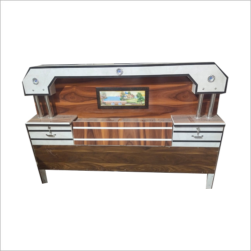 Machine Made Double Diwan Wooden Bed