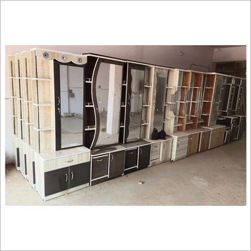 फैंसी वुडन ड्रेसिंग टेबल किसी असेंबली की आवश्यकता नहीं है