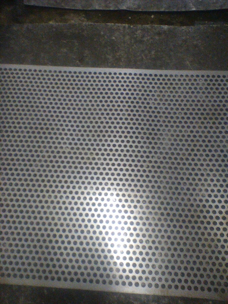 Perforated Metal Sheets - 8 Ft X 3 Ft, 2.2 To 16 Mm Hole Size, 0.35 Mm Thickness For Industry & Agriculture Usage