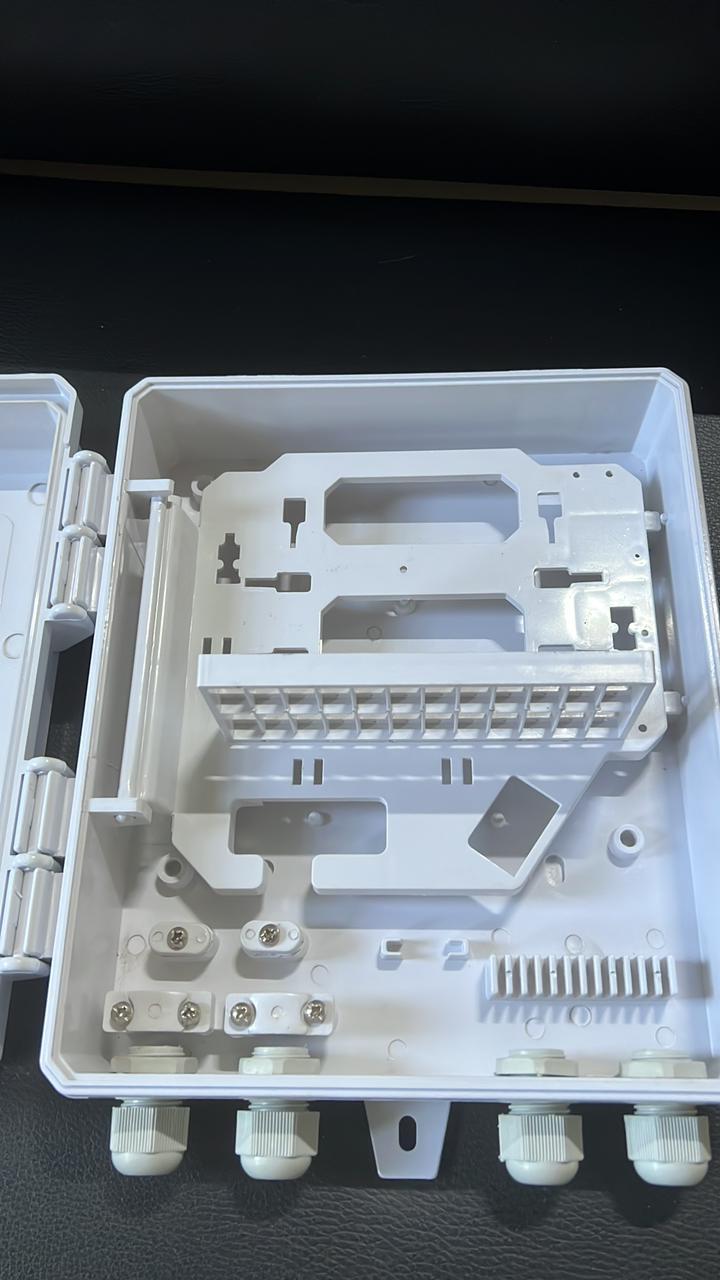 Fiber Optic Distribution Box - Pvc Plastic 240x205x90 Mm Available In 8 Way & 16 Way Grey/white | Ideal For Cable Tv Applications