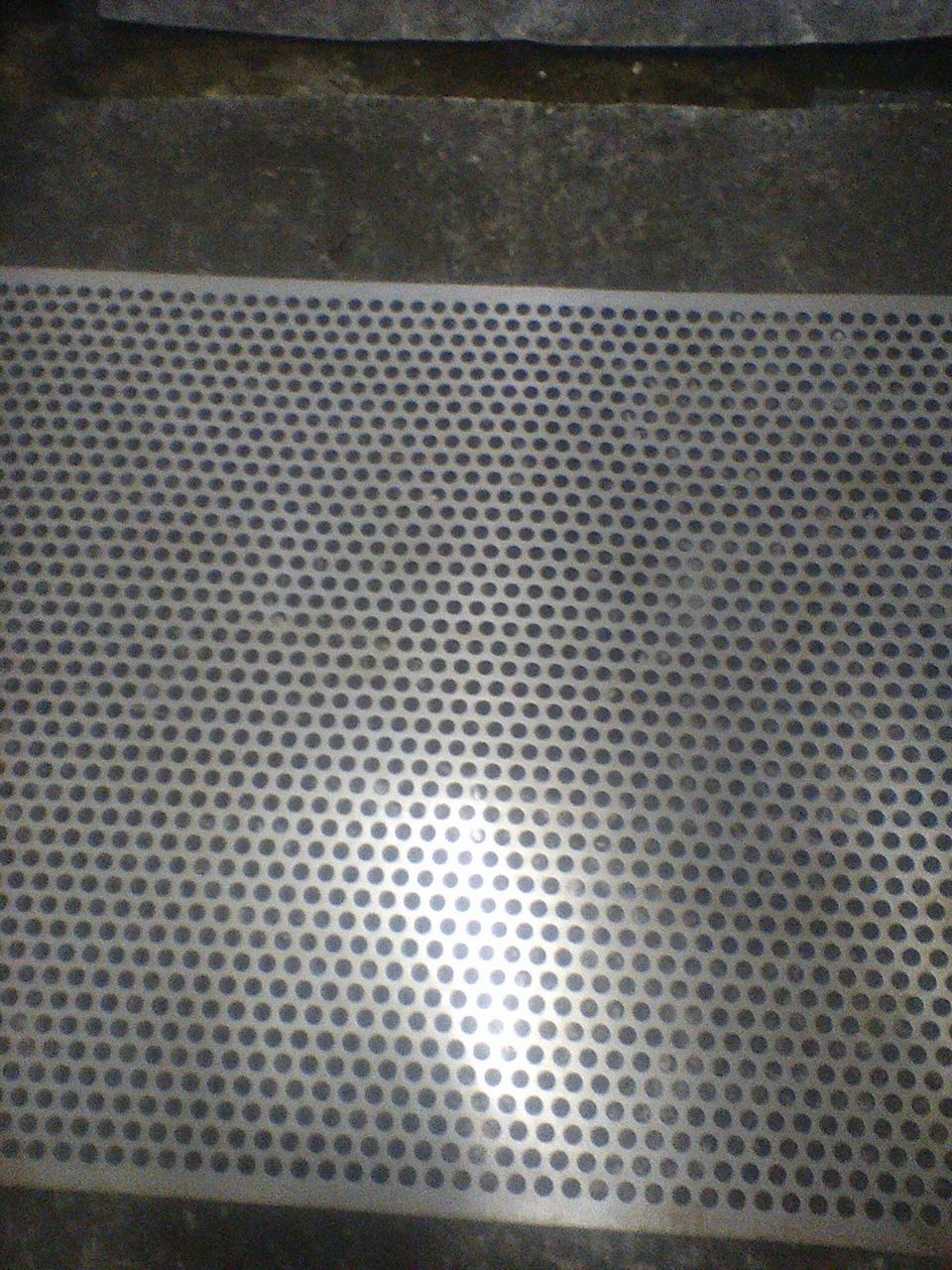 3 Ft 24 Gauge Perforated Metal Sheet Application: Industrial & Agriculture