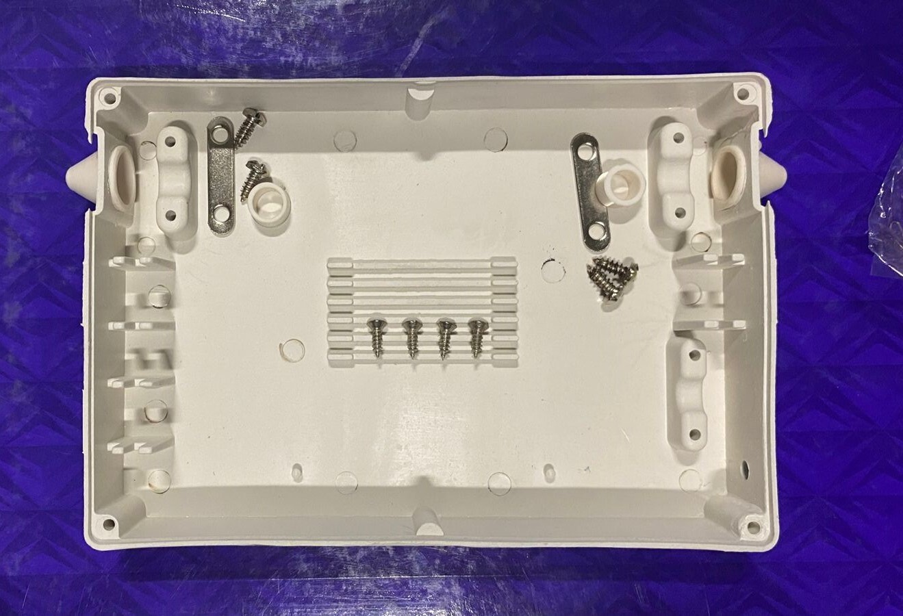 Ftth Termination Box - 160x110x20 Mm | Superior Quality Material, White Color, Ideal For Cable Tv Distribution