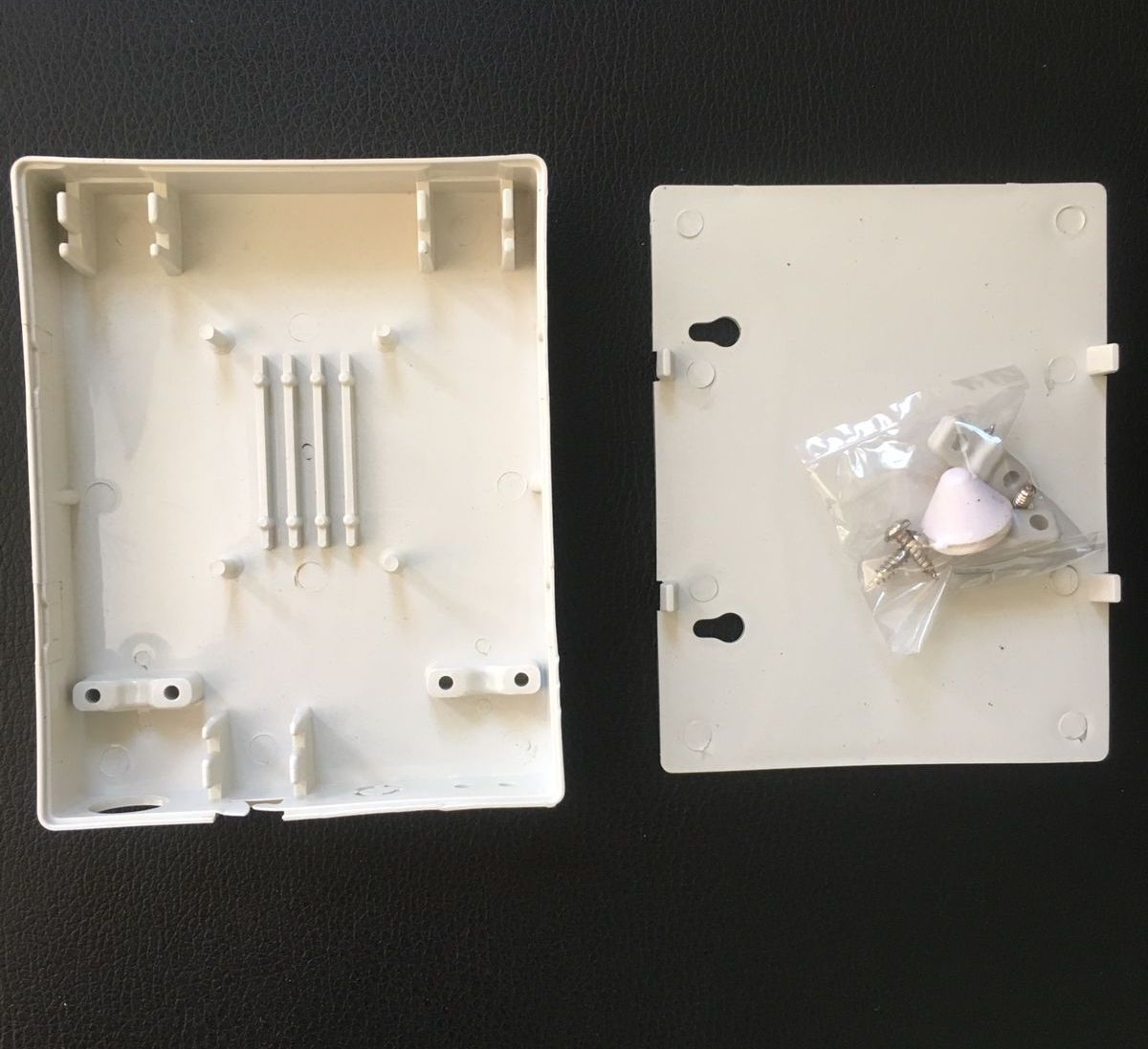 Ftth Box Abs Body F-123 - Abs Material, 128 X 100 X 22 Mm Dimensions, White Color | Fiber Optic Management For Cable Tv Networks