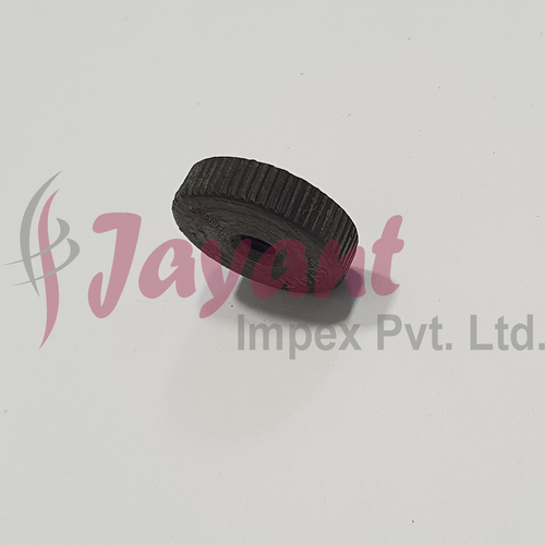 मेटल नूरल्ड नट्स