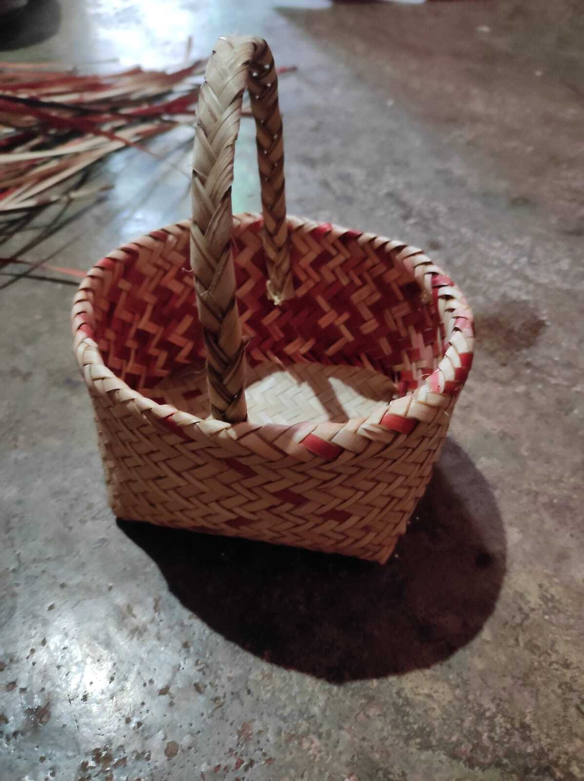 Grass Baskets - Water Hyacinth, 200x200x300 Cm | Hand-built, Eco-friendly Design, Available In Various Colors, Suitable For Indoor & Outdoor Use