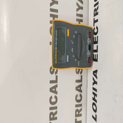 FLUKE 106 DIGITAL MULTIMETER