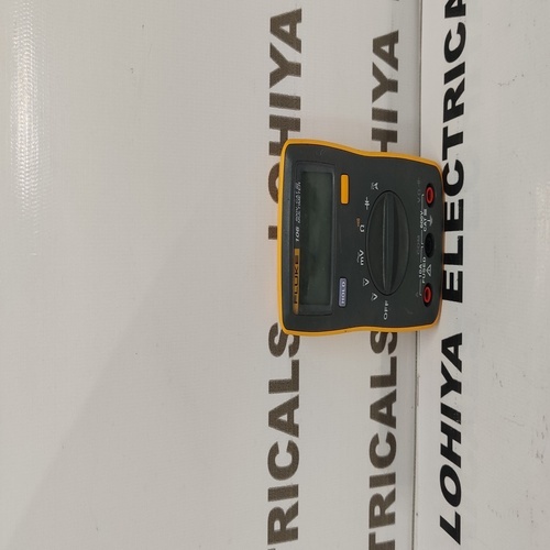Fluke 106 Digital Multimeter