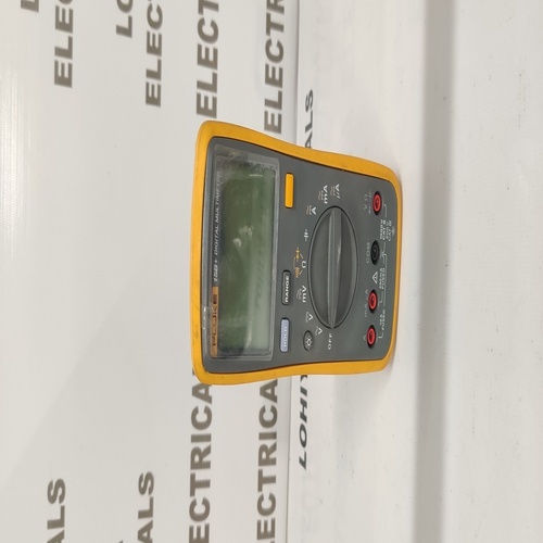 FLUKE 15B DIGITAL MULTIMETER...