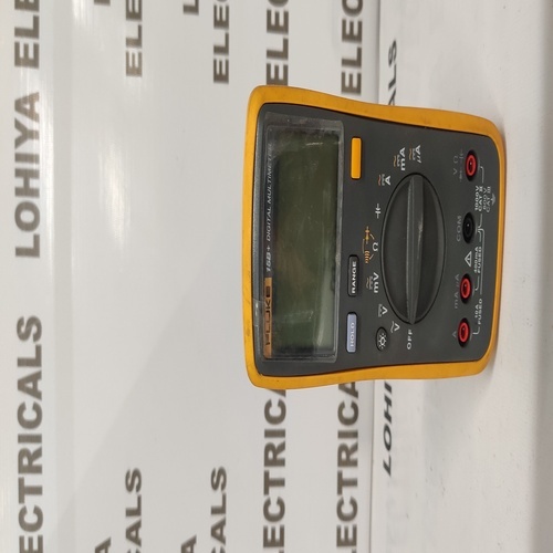 Fluke 15b Digital Multimeter...