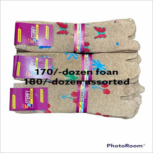 बेज (स्किन कलर) टोटो टेरी थंब सॉक्स