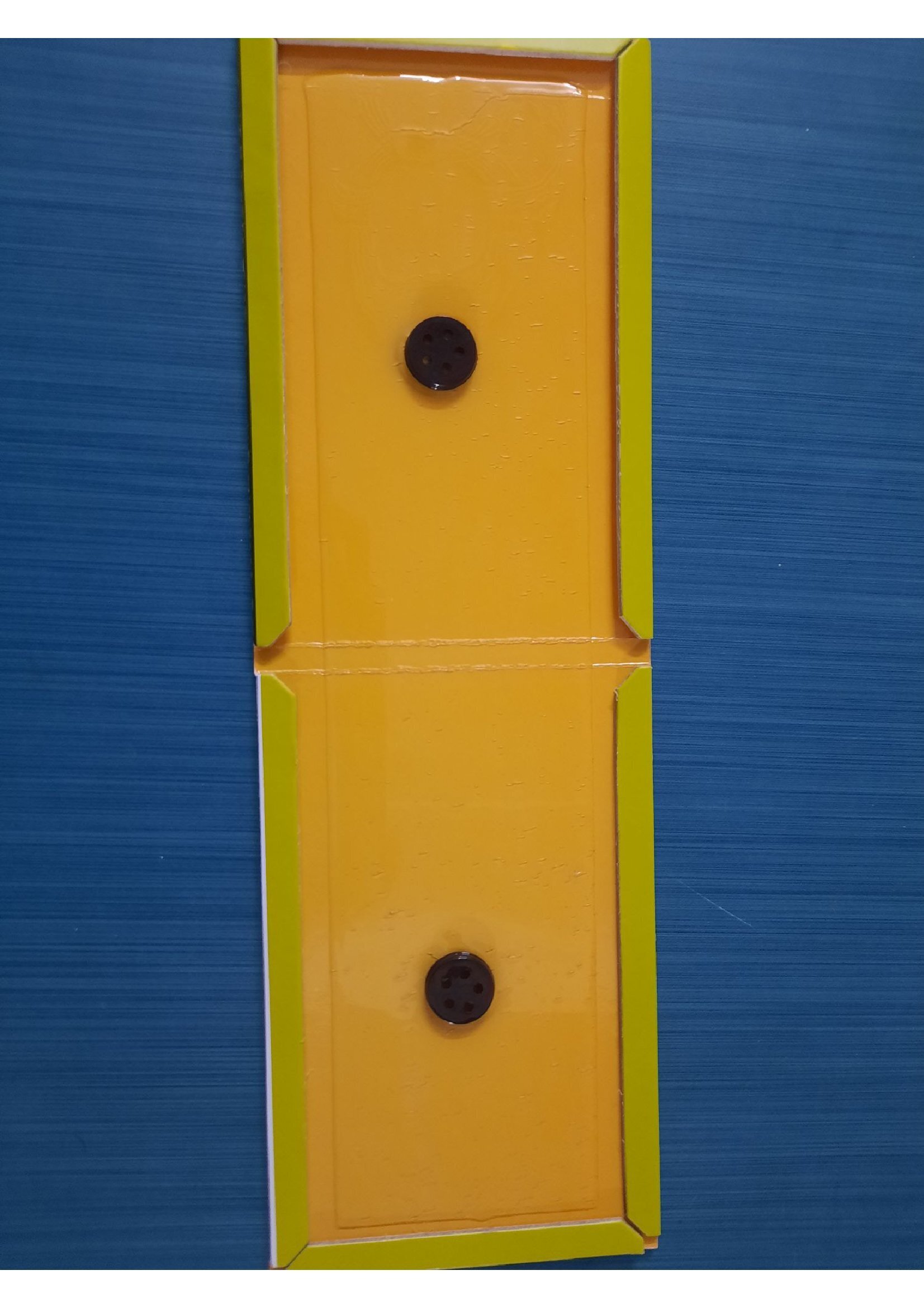 X-out Glue Trap - Feature: Eco-friendly