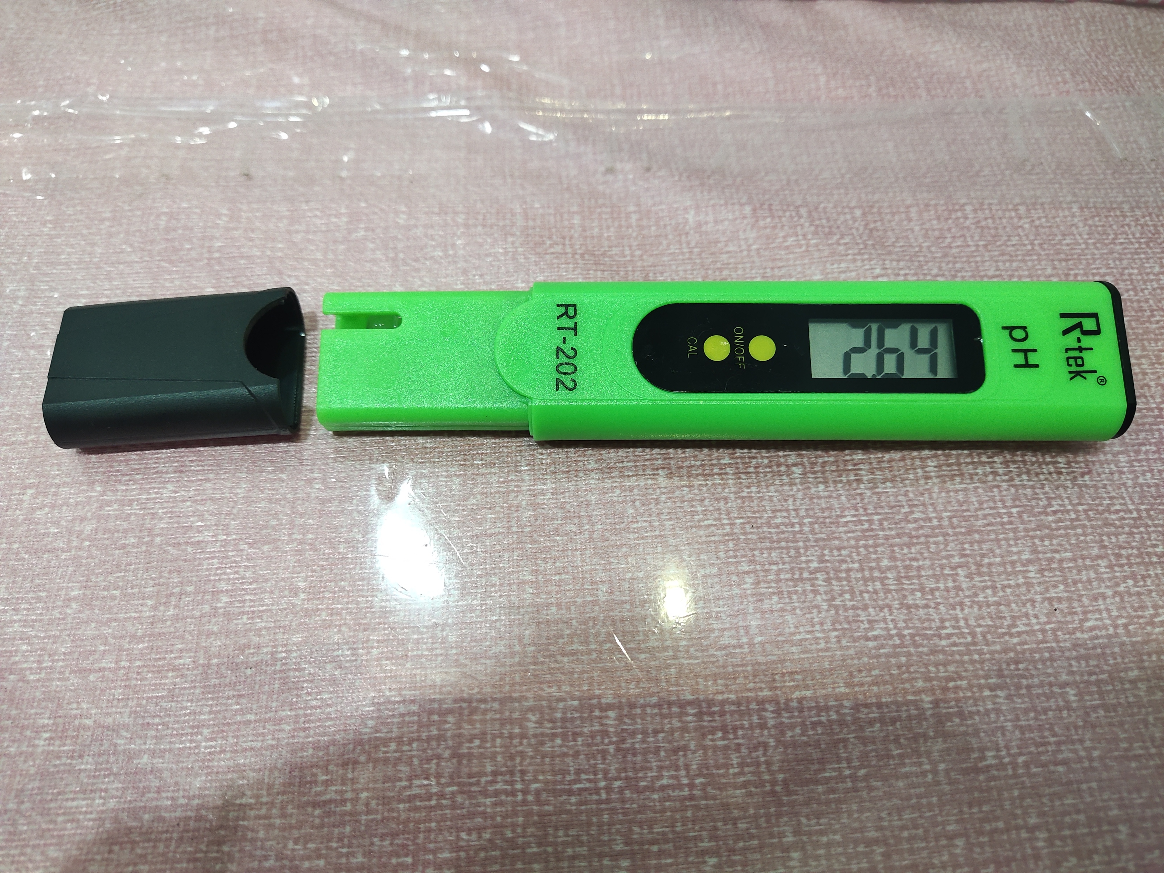 Pocket Ph Meter - Abs Plastic, 155 X 30 X 20 Mm, +/- 0.1 Ph Accuracy | 0.00 - 14.00 Ph Measurement Range, Cr2032 Battery Powered, Lightweight 50g