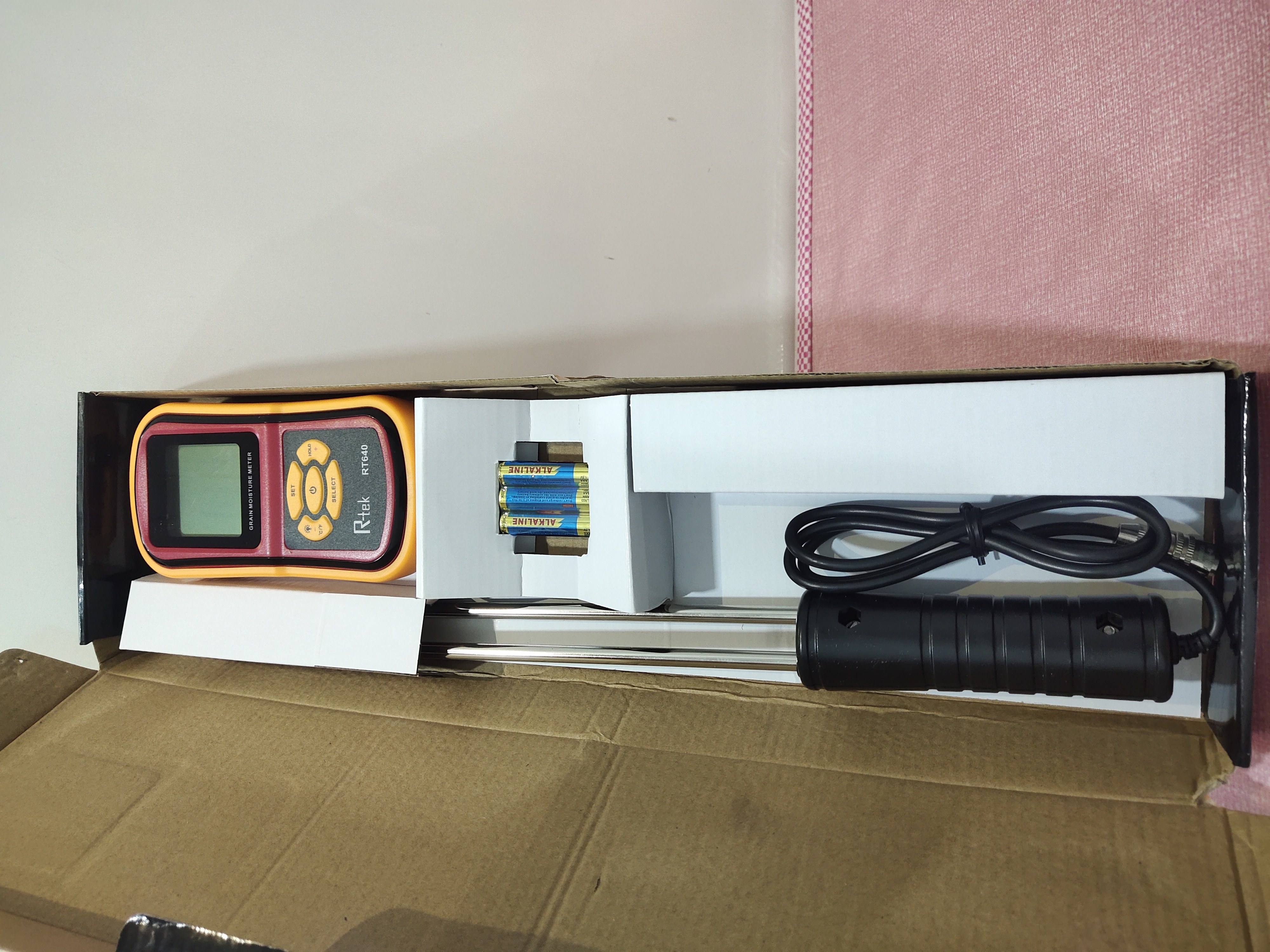 Grain Moisture Meter - Plastic, 150mm X 60mm X 30mm , Lcd Display, ± 0.5% Accuracy, 10% - 30% Measurement Range, Battery Powered