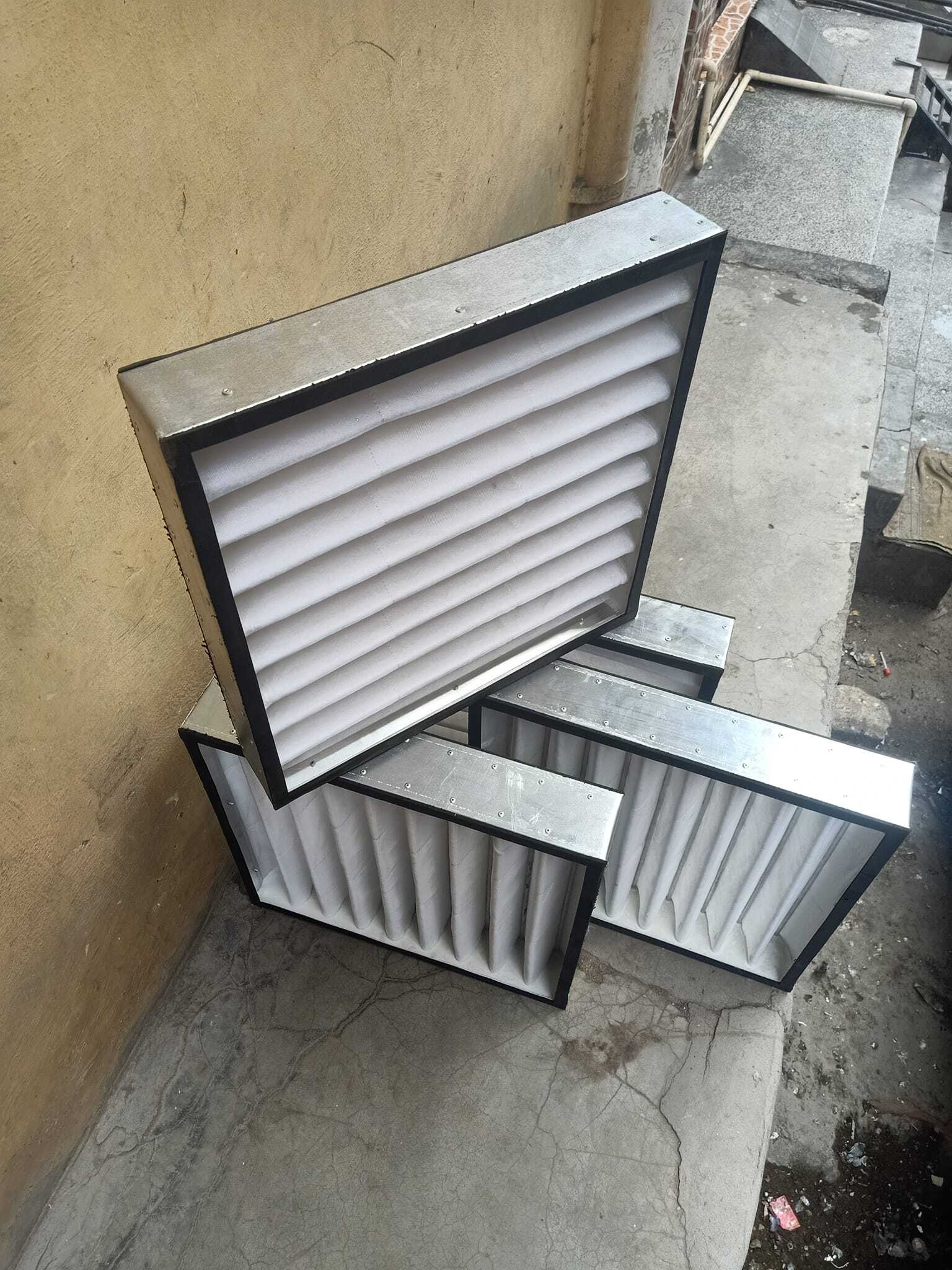 White Ahu Fine Filter In Pune Maharashtra