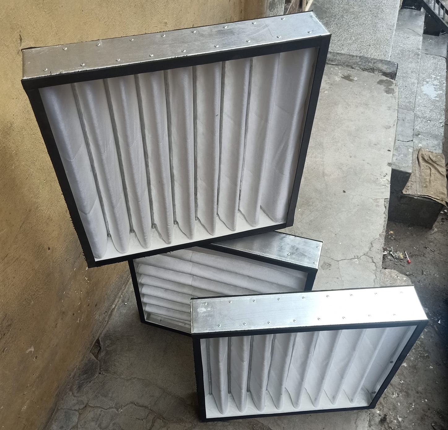 White Ahu Fine Filter In Gurgaon Haryana