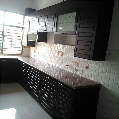 ब्लैक ट्रेडिशनल मेम्ब्रेन वुडन मॉड्यूलर किचन