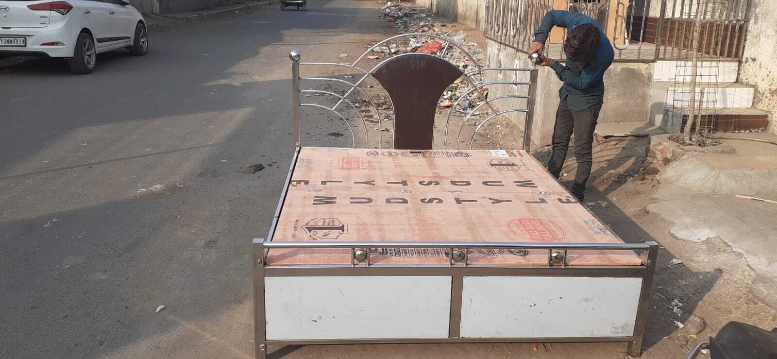 Ss Double Bed Primary Material: Stainless Steel