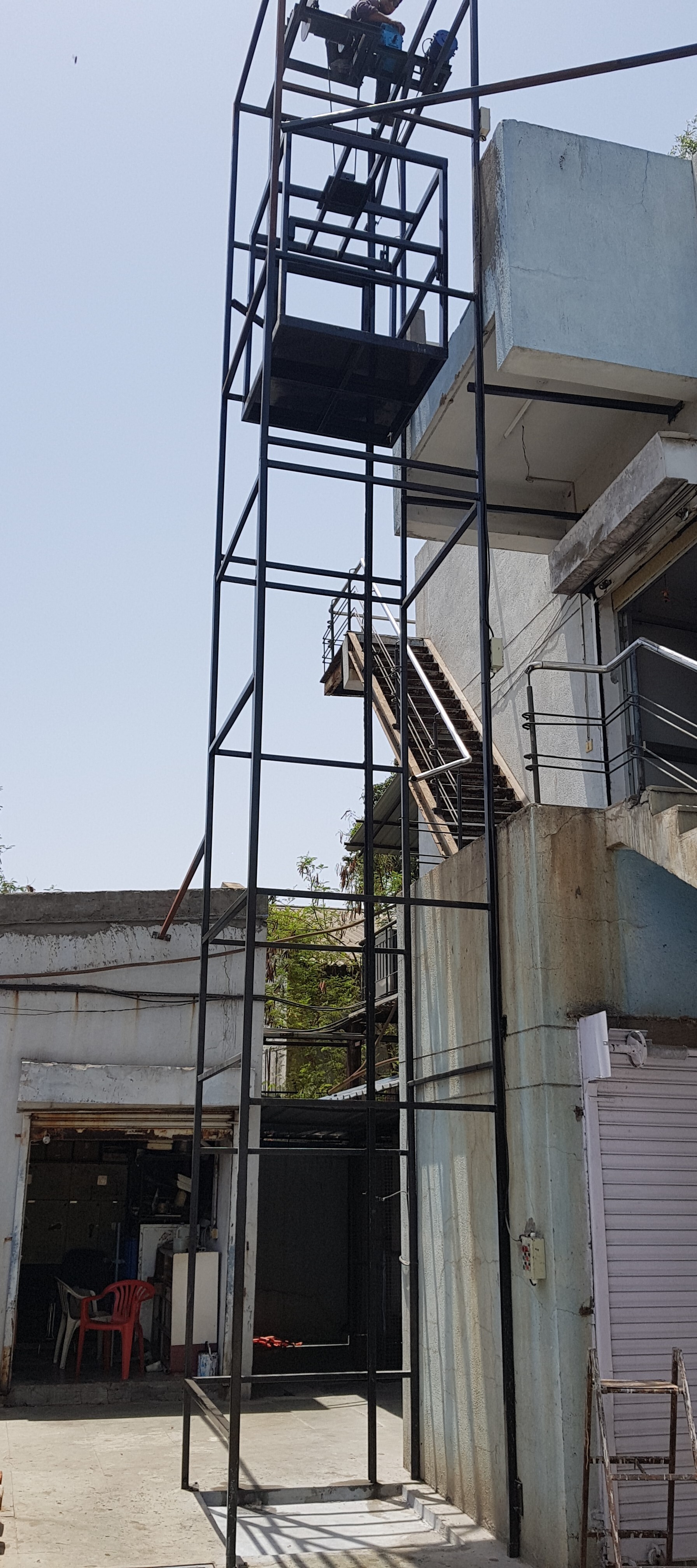 Industrial Goods Lift Car Dimension: Customised