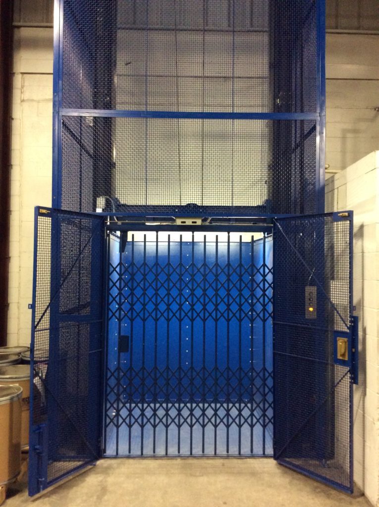 Industrial Goods Lift Car Dimension: Customised