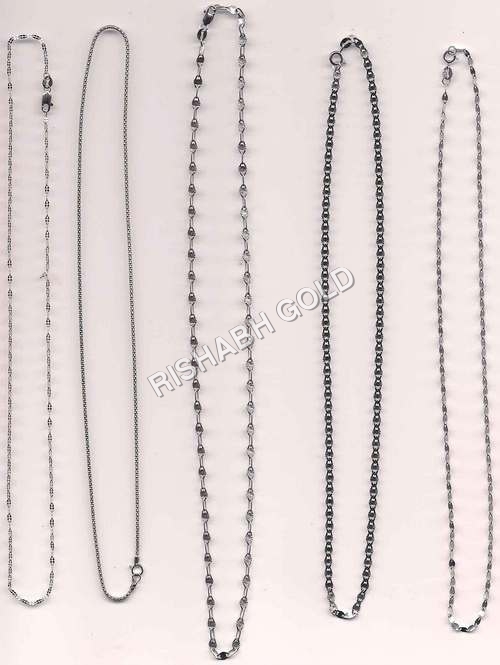 प्लैटिनम चेन सेट लिंग: महिलाओं के लिए