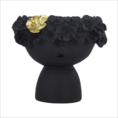 गर्ल हेड वास हेड प्लांटर