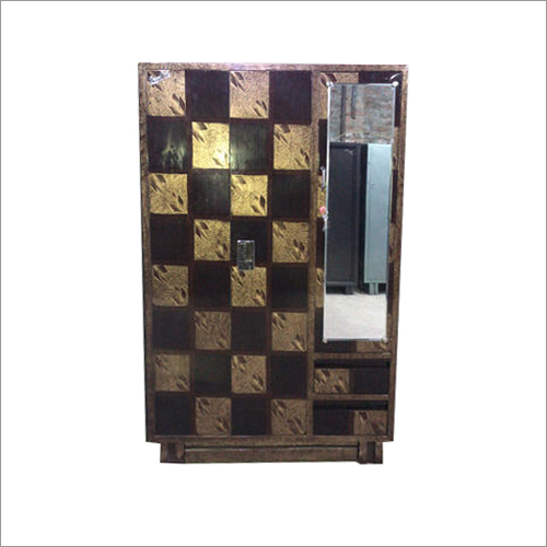 मशीन से बना 3 डोर स्टील अलमारी