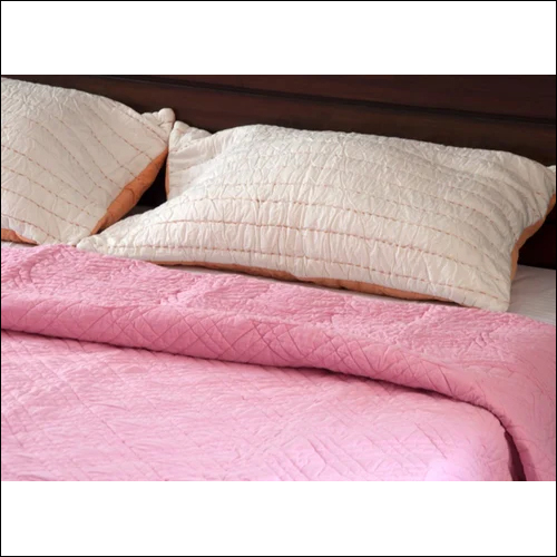 Quilted Double Bed Quilt - Plain Green Cotton, Handwash Care For Industrial Application