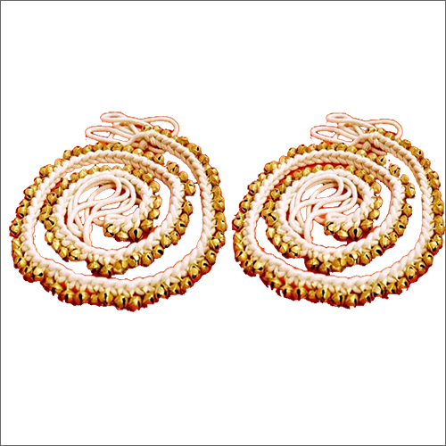 विभिन्न उपलब्ध व्हाइट स्ट्रिंग पैड घुंगरू