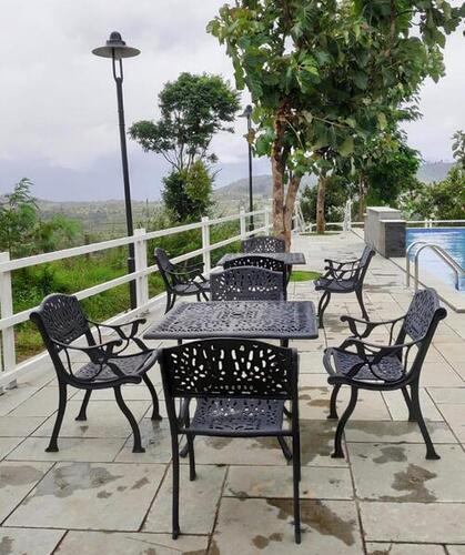Garden Bench Manufacturer - Cast Aluminium, Varied Dimensions, Black Color | Easy Assembly, Durable, Weather-Resistant, Elegant Design
