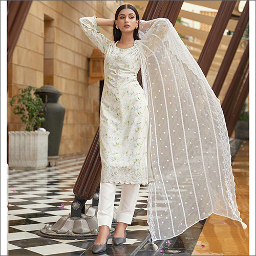 महिलाओं के लिए सेमी-स्टिच्ड मसलिन सिल्क पैंट सूट