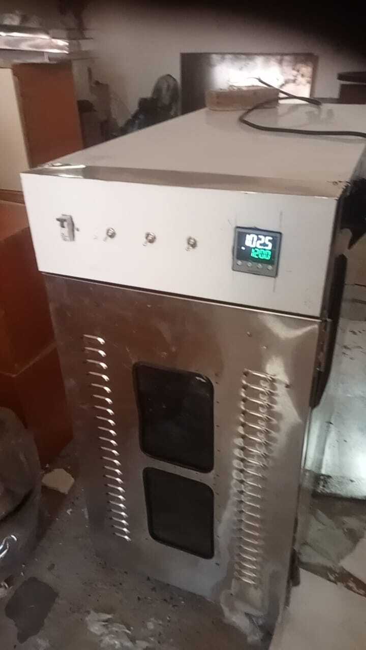 Lab Vacuum Oven - Stainless Steel 304, 46x42x26 Inch, Silver Color , Temperature Range 120â°c, 1.8 Kva Heating Capacity, 50 Kg Volume