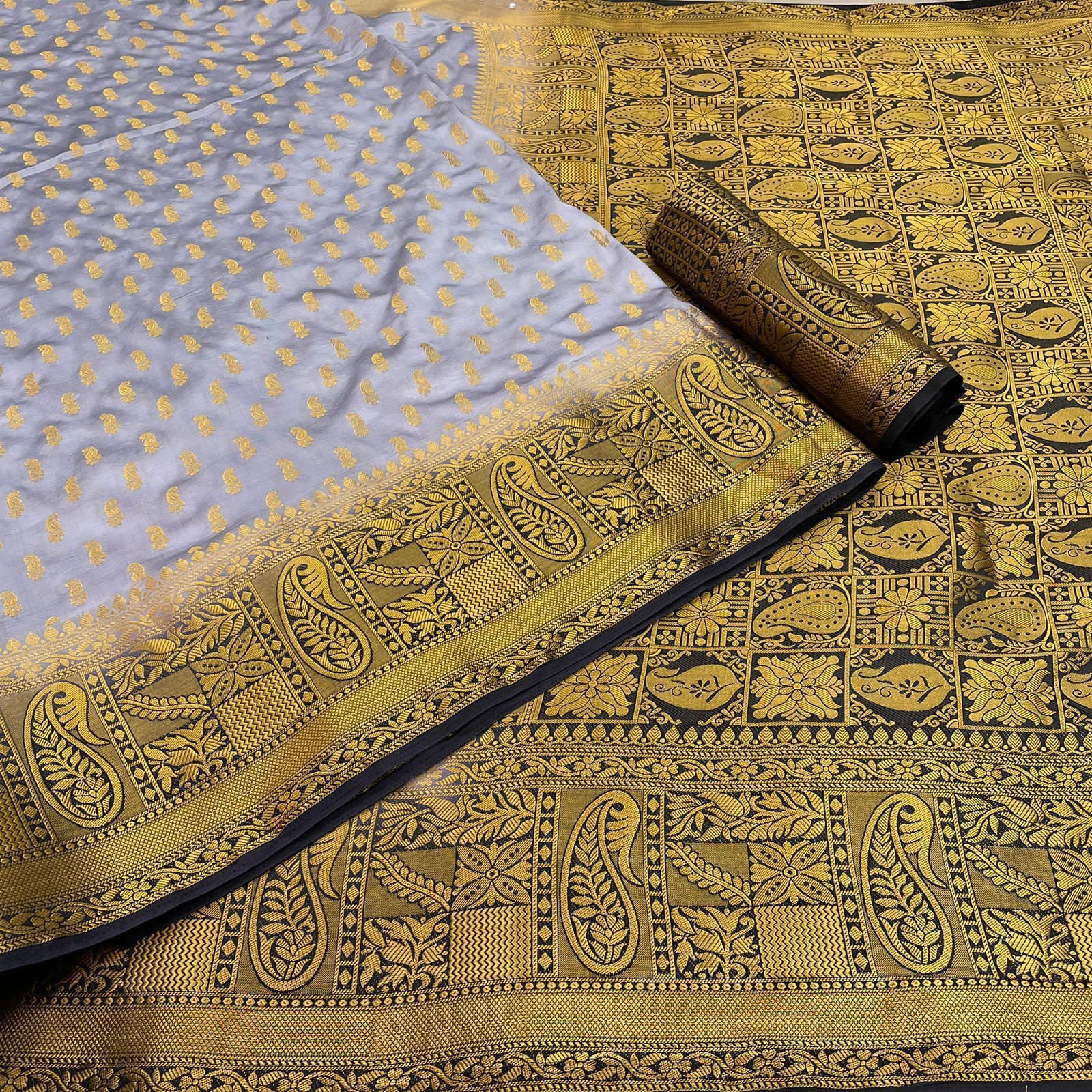 Indian Naylon Sari