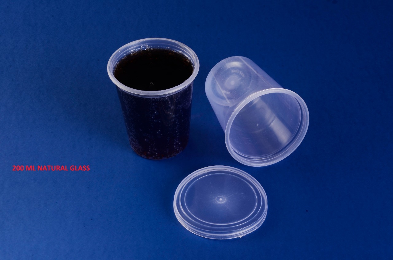 Disposable Plastic Glass With Lid - 200 Milliliter Capacity, Food Safe Pp/pc Material, Convenient Shape For Juices And Beverages