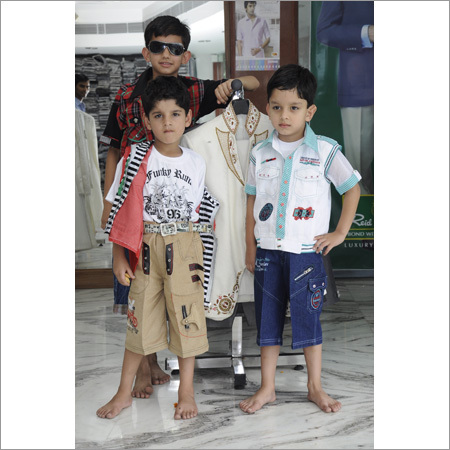 बच्चों की ड्रेस
