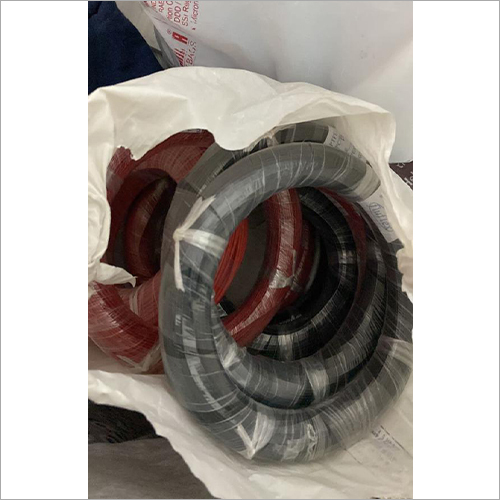 ब्लैक इलेक्ट्रिकल वायर