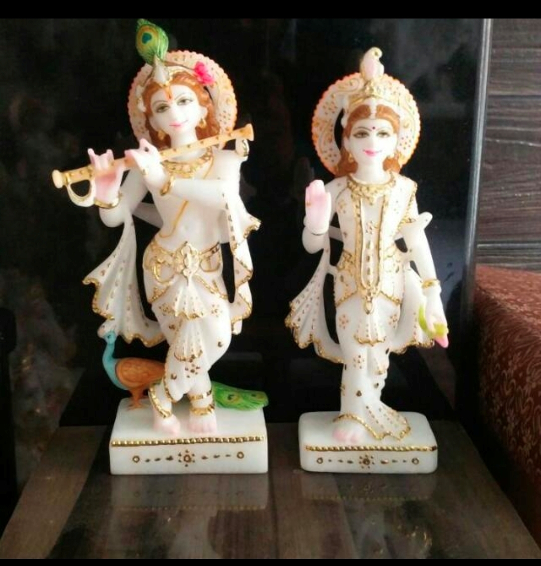 Radha Krishna Statue