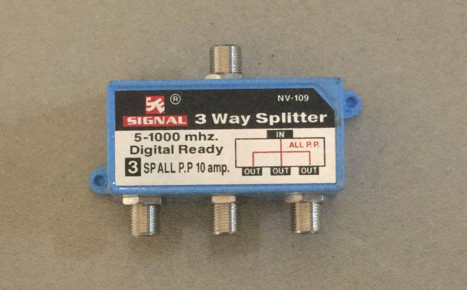 Indoor Splitter - High Quality F-type Connectors, One Port & All Port Powerpass For Cable Tv
