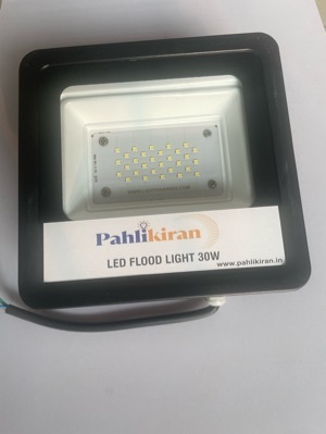 कूल व्हाइट एलईडी फ्लड लाइट 40W