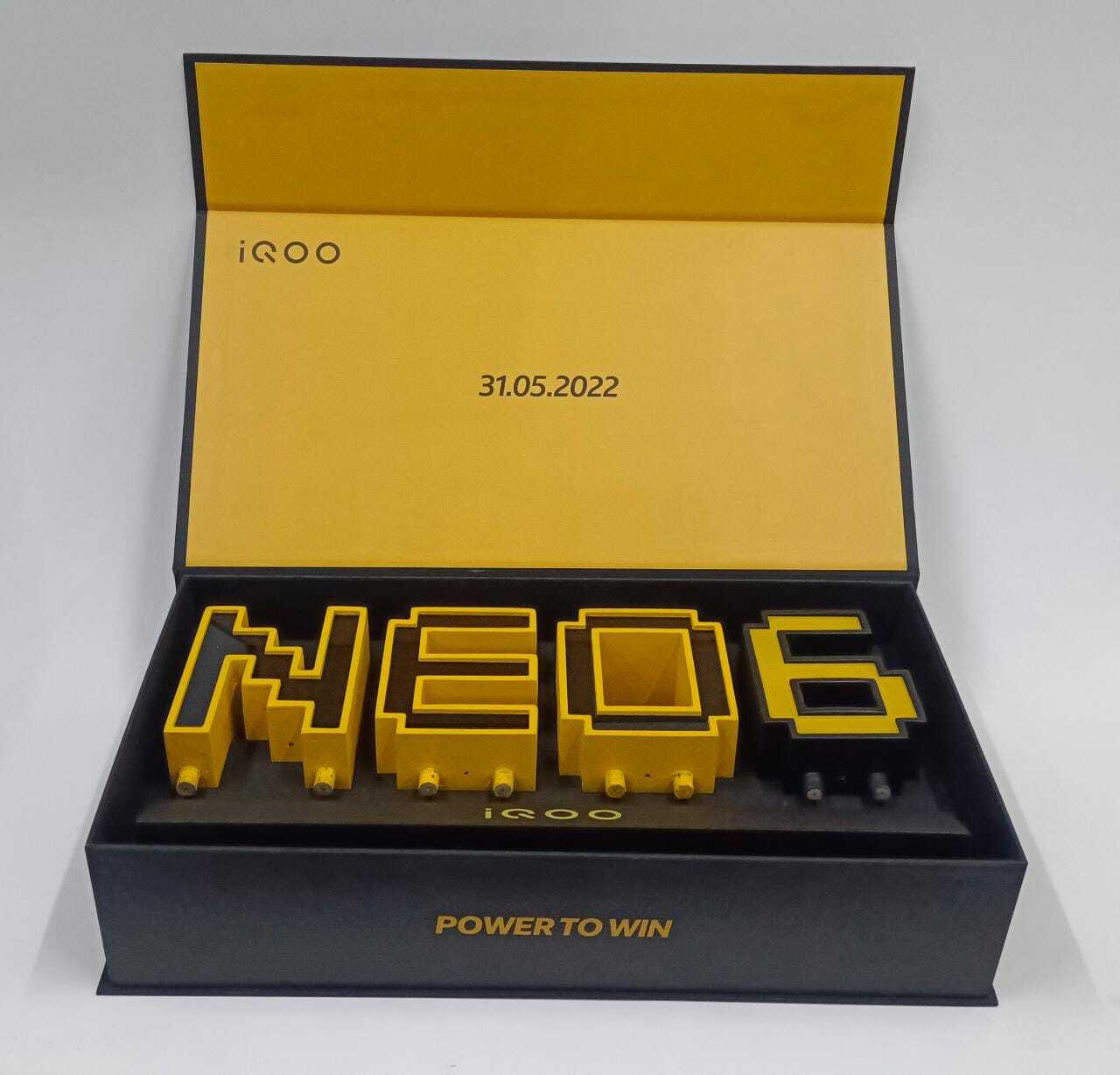 Luxury Gift Boxes - Cardboard, Variable Dimensions, White Color | Customizable Printing, Drawer Closure Type, Ideal For Gifting And Retail Display