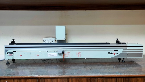 मापने की टेप कैलिब्रेटर