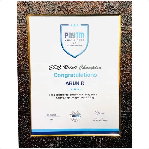 ऐक्रेलिक वुड सर्टिफिकेट फ्रेम