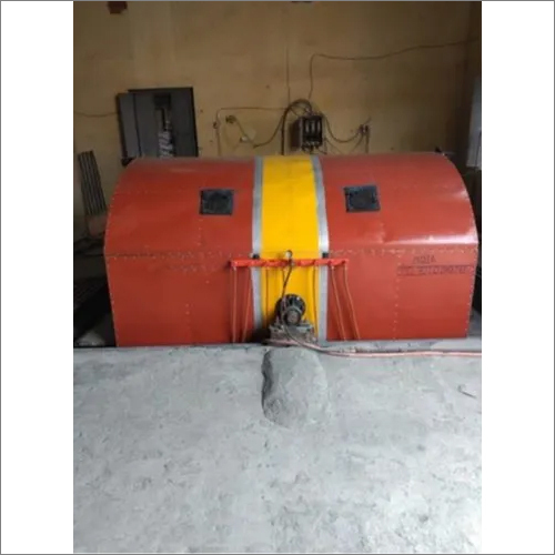Semi-Automatic Vertical Tank Rotomolding Machine
