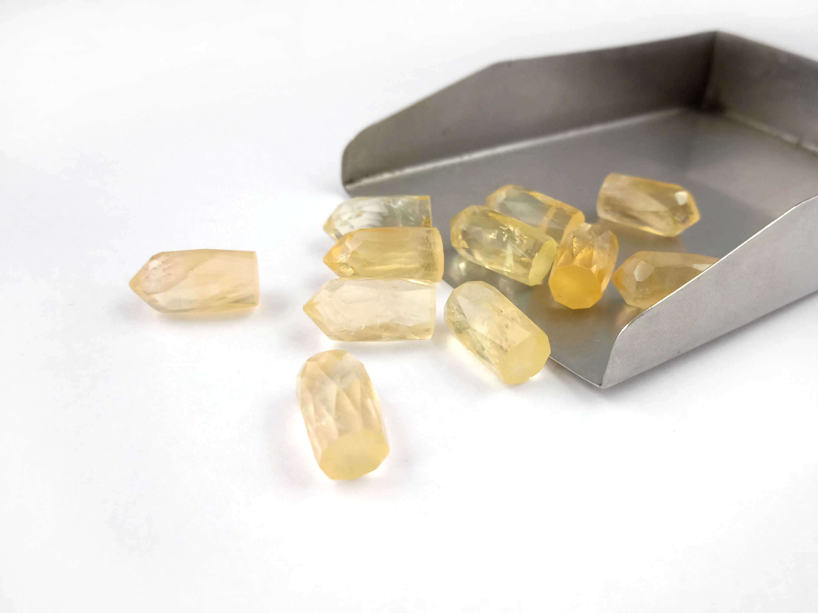 Spike Point Shape Loose Gemstone Faceted Semi Precious Gemstone Size: Stone Size 12x6mm