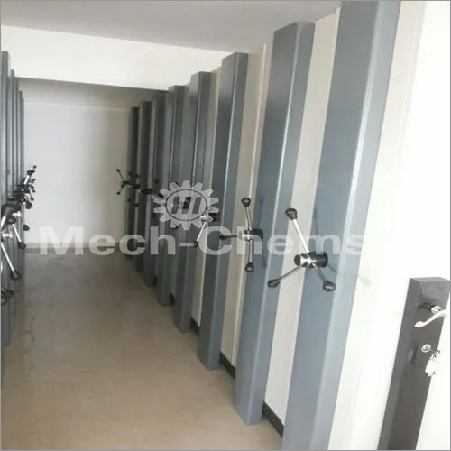 ग्रे मोबाइल कॉम्पैक्टर