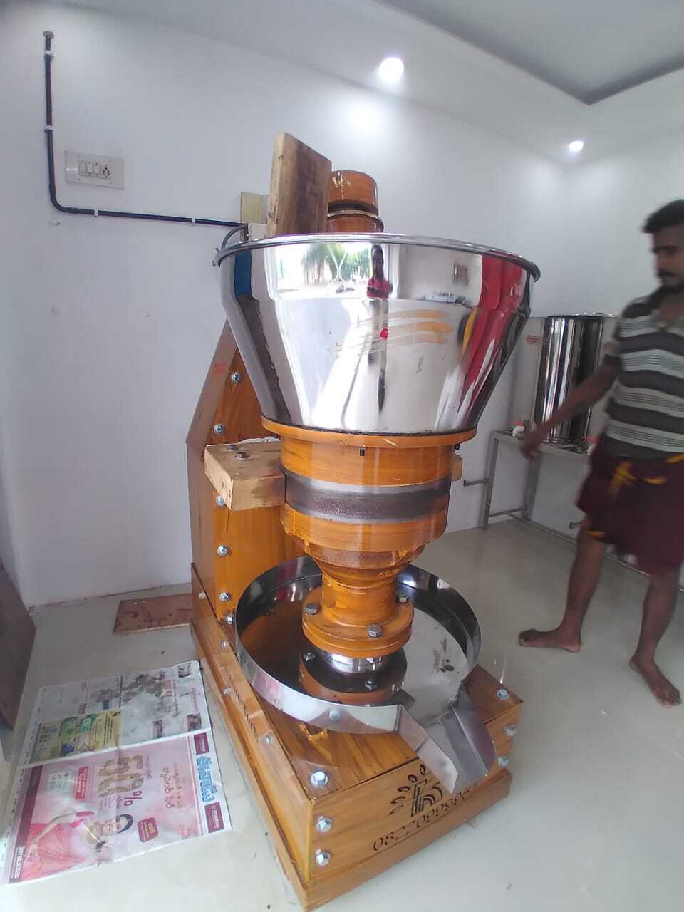 Chekku Oil Extraction Machine - Casting And Steel Materials 3x6x5 Feet Dimensions 440 Power | 15 To 20kg Capacity Automatic Control System Human Machine Interface