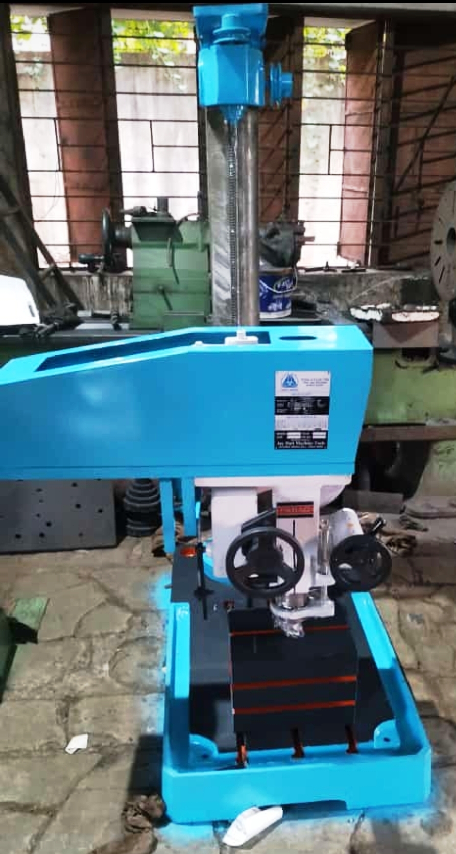 Radial Drill Machine - 220v Voltage, Manual Operation | Non-computerized, Standard Cnc Functionality