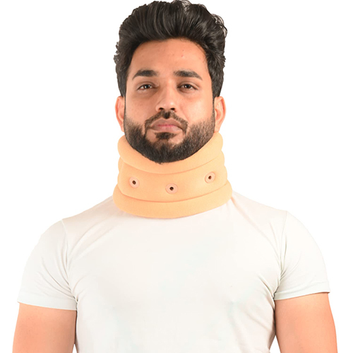 सॉफ्ट सर्वाइकल कॉलर सपोर्ट के साथ