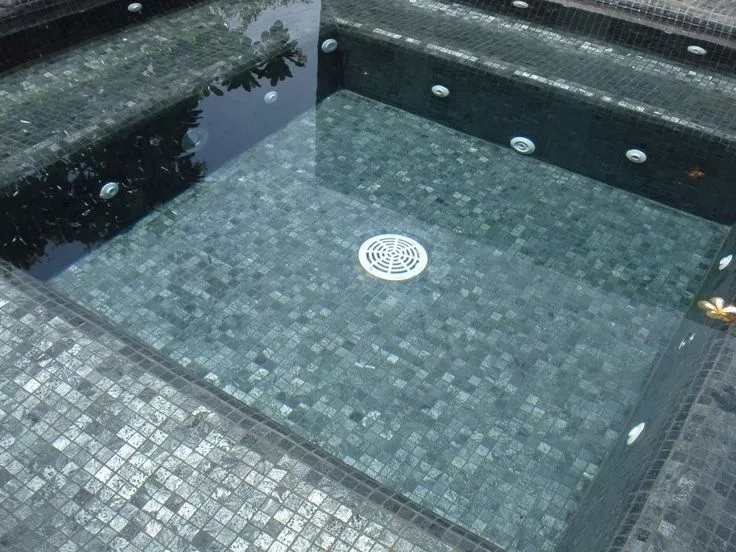 Silver Grey Quartzite Slate Mosaic Tiles - 300x300 Mm Size , Polished Finish With Grey Color And 8-10 Mm Thickness